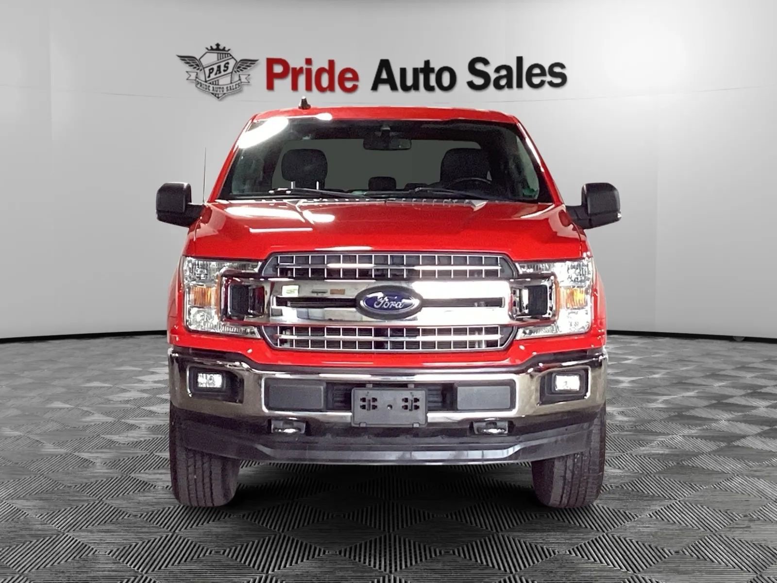 Used 2020 Ford F150 XLT w/ Equipment Group 302A Luxury image 2