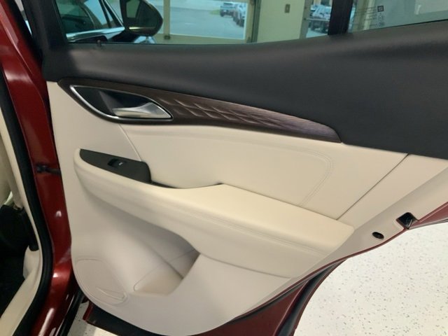 Used 2023 Buick Envision Avenir image 47