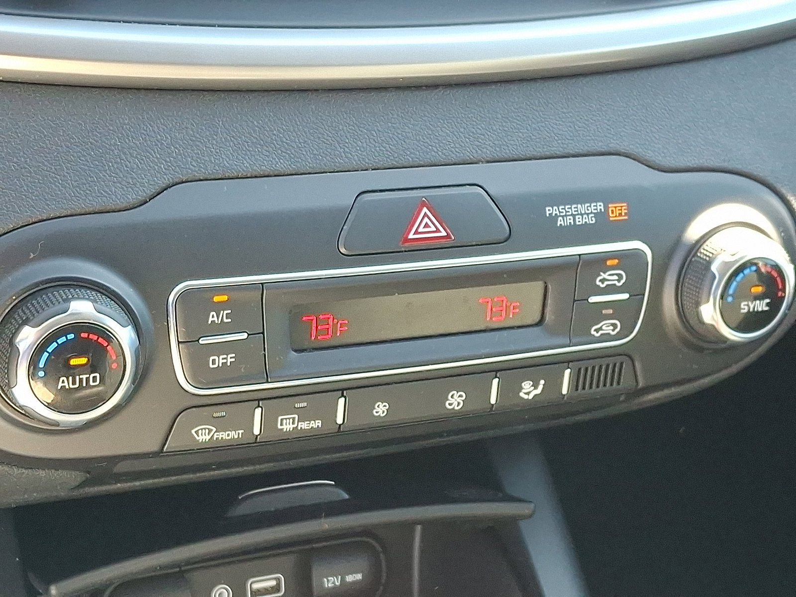 Used 2019 Kia Sorento AWD V6 image 17