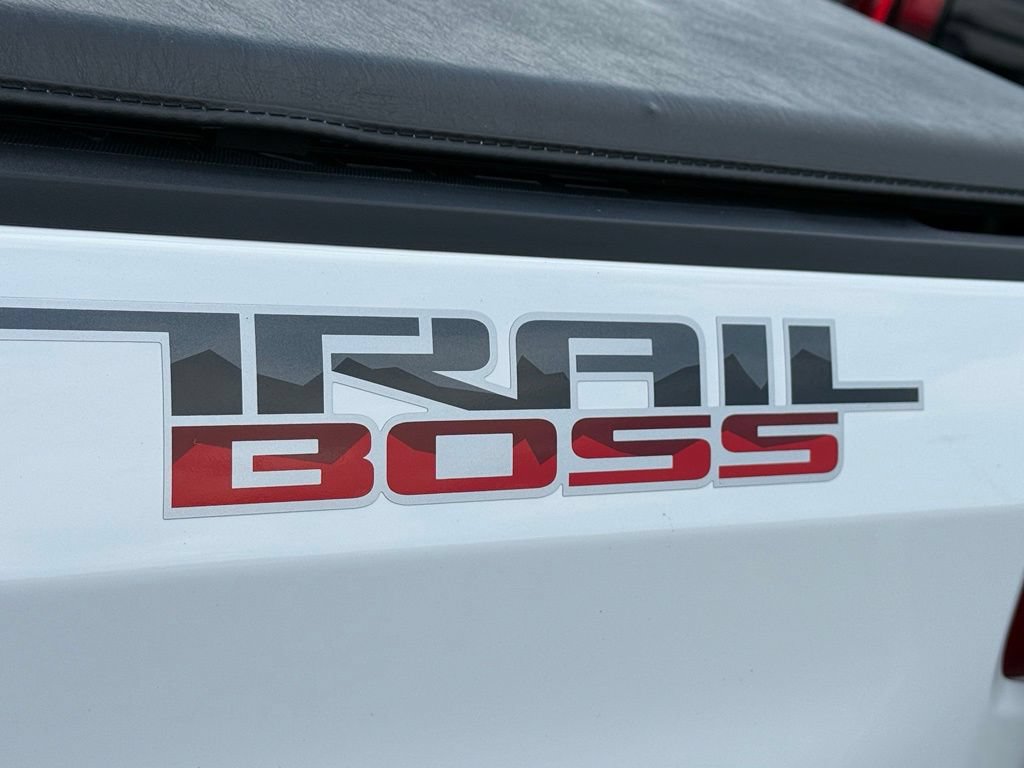 Used 2024 Chevrolet Silverado 1500 Custom Trail Boss w/ LPO, Dark Essentials Package AWD/4WD image 22