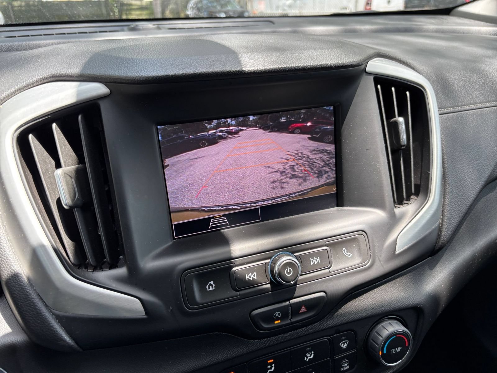 Used 2024 GMC Terrain SLE FWD image 23