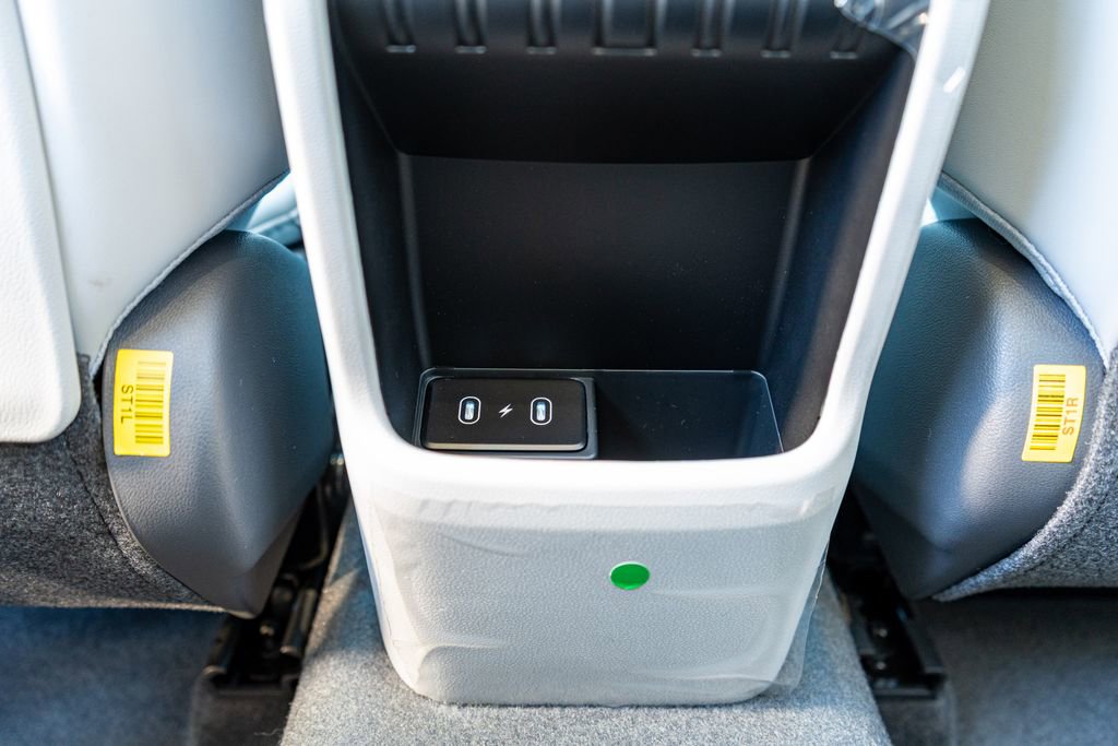 New 2026 Hyundai Kona SEL Premium image 16