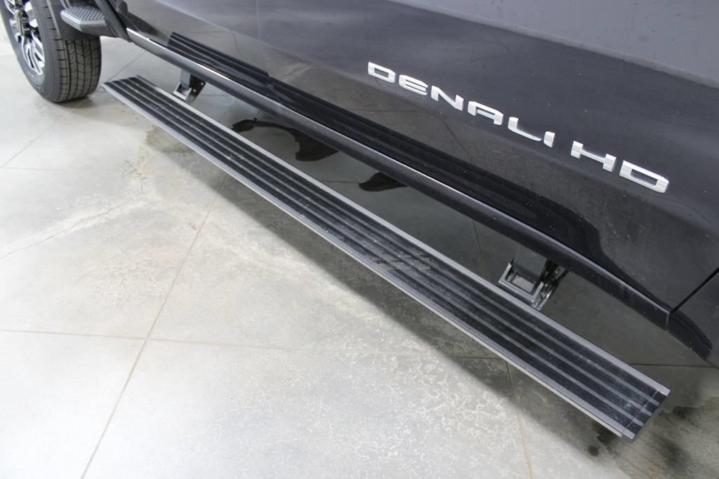Used 2024 GMC Sierra 2500 Denali Ultimate AWD/4WD image 14