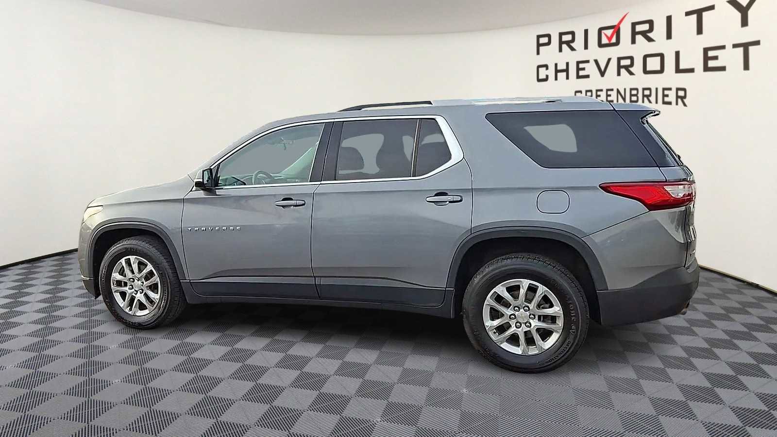 Certified 2018 Chevrolet Traverse LT image 6