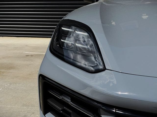 Certified 2026 Porsche Cayenne Coupe AWD/4WD image 12