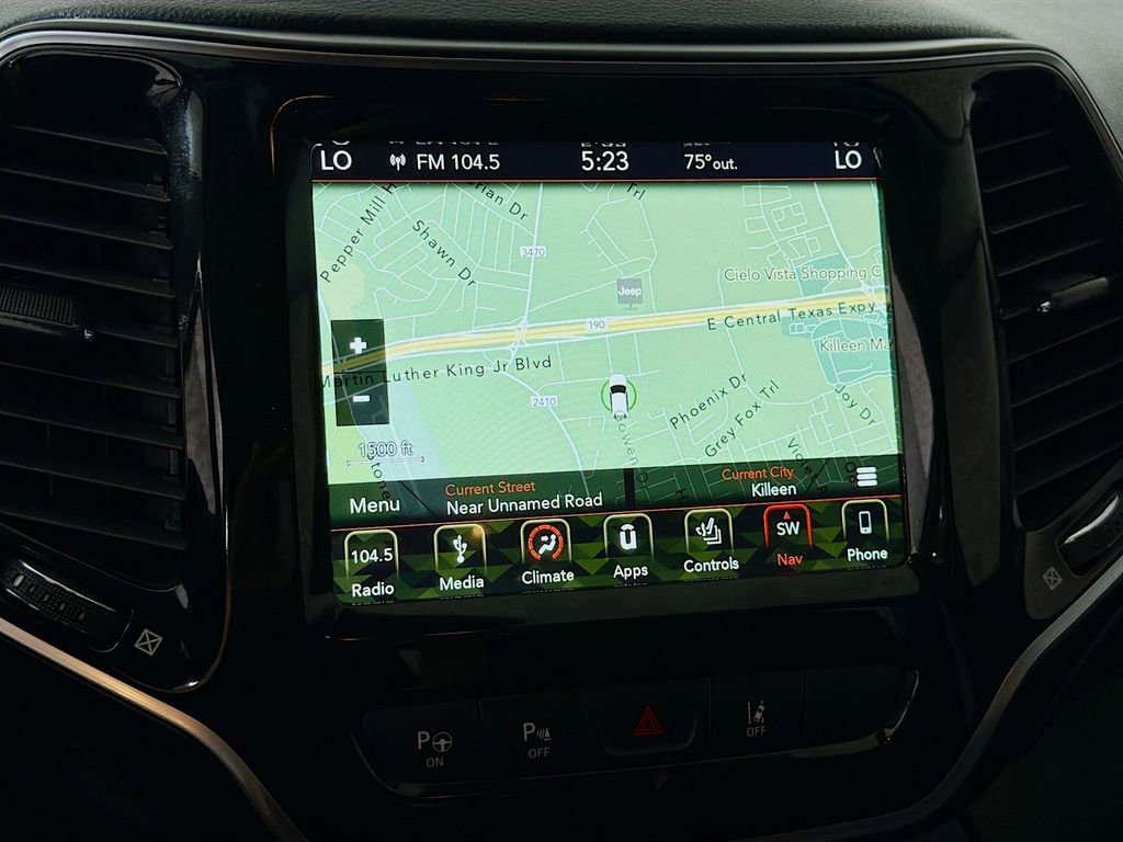 Used 2019 Jeep Cherokee Limited w/ Technology Group AWD/4WD image 17