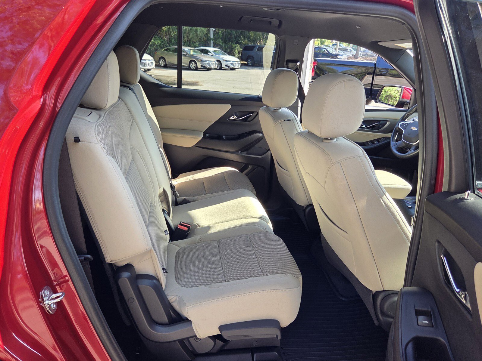 Certified 2023 Chevrolet Traverse LT FWD image 22