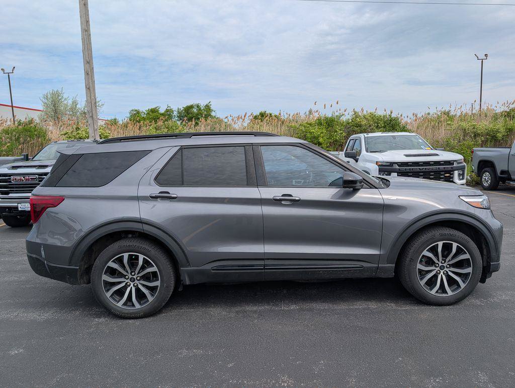 Used 2022 Ford Explorer ST-Line w/ Class IV Trailer Tow Package AWD/4WD image 9