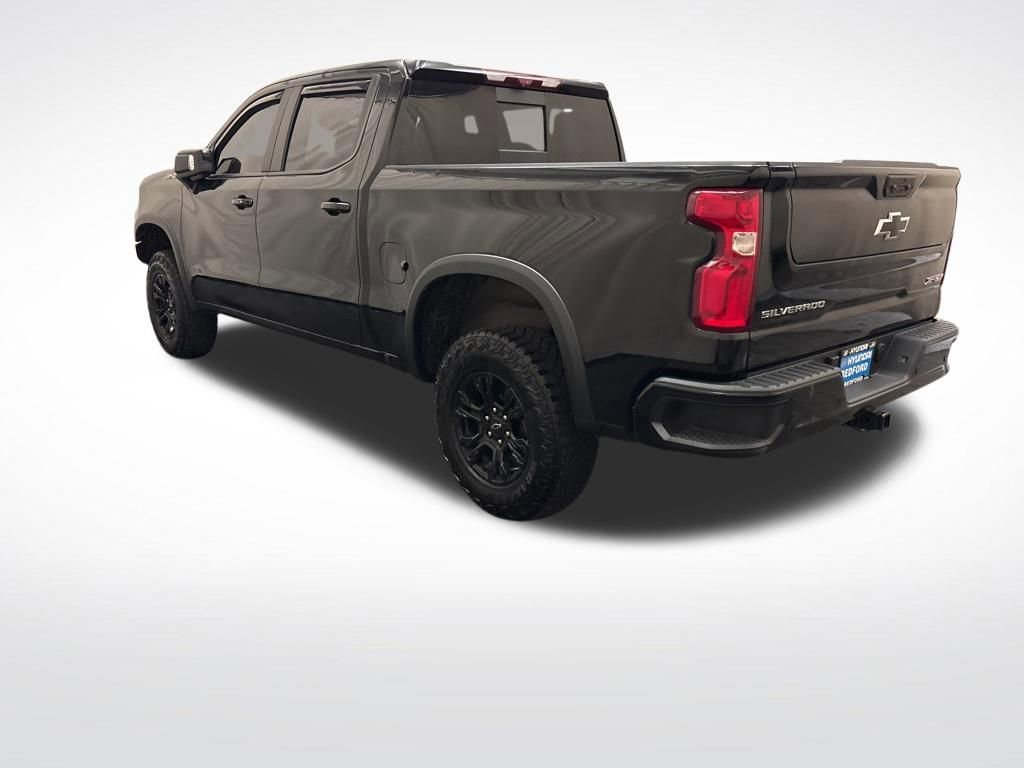 Used 2025 Chevrolet Silverado 1500 ZR2 w/ Technology Package AWD/4WD image 9