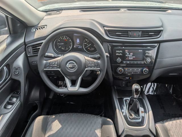 Used 2017 Nissan Rogue S w/ Appearance Package AWD/4WD image 14