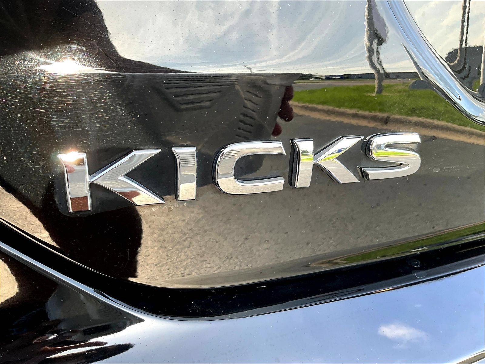 Certified 2024 Nissan Kicks SV FWD image 27