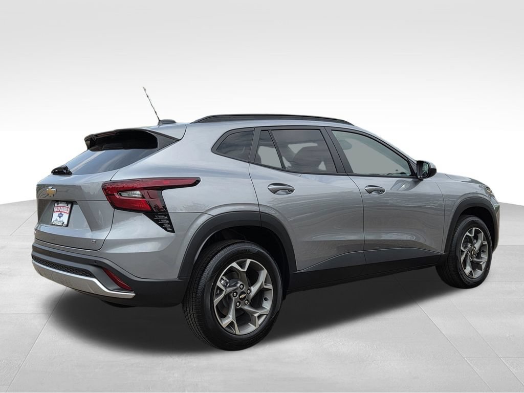 New 2026 Chevrolet Trax LT w/ Driver Confidence Package FWD image 30