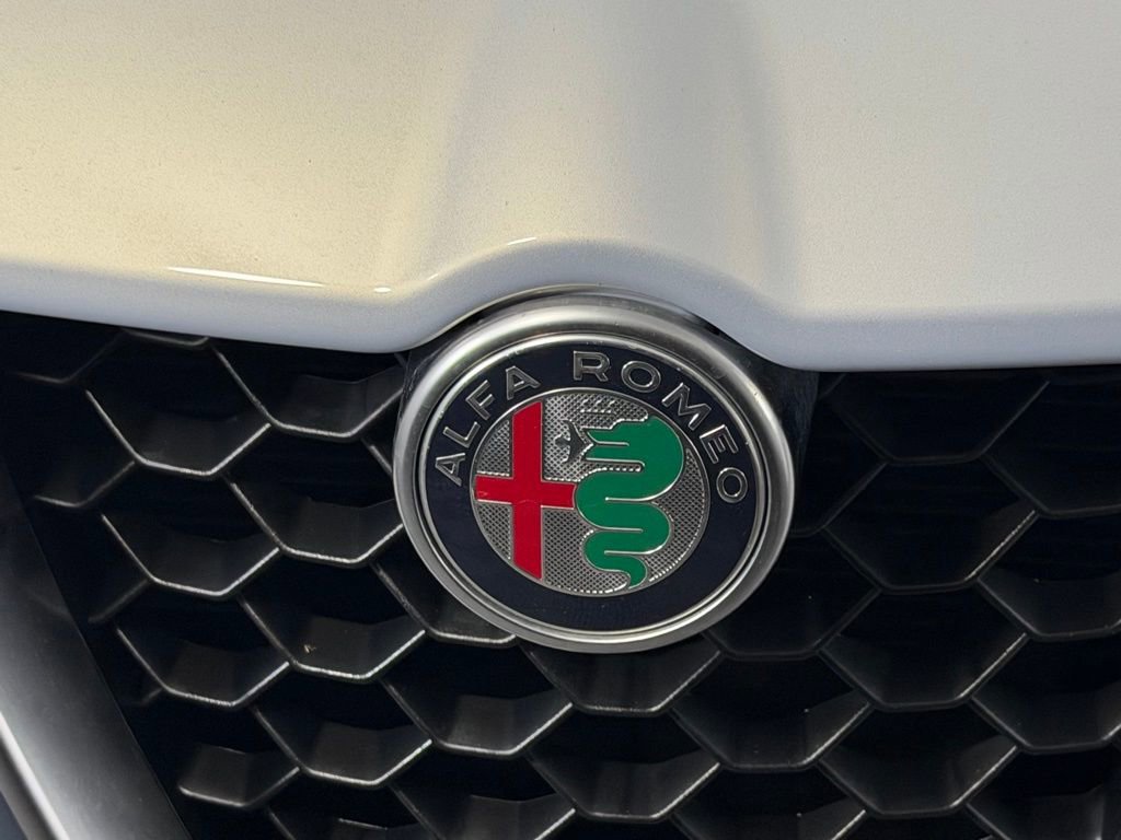 Used 2023 Alfa Romeo Stelvio Ti image 12