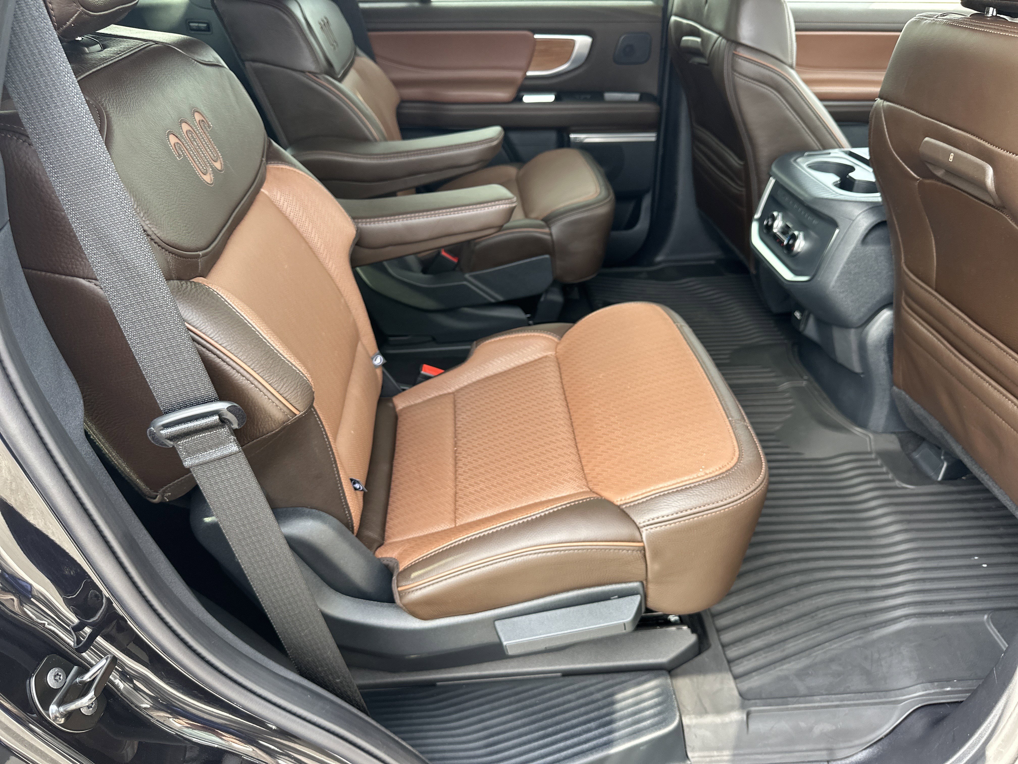 Used 2025 Ford Expedition King Ranch image 16