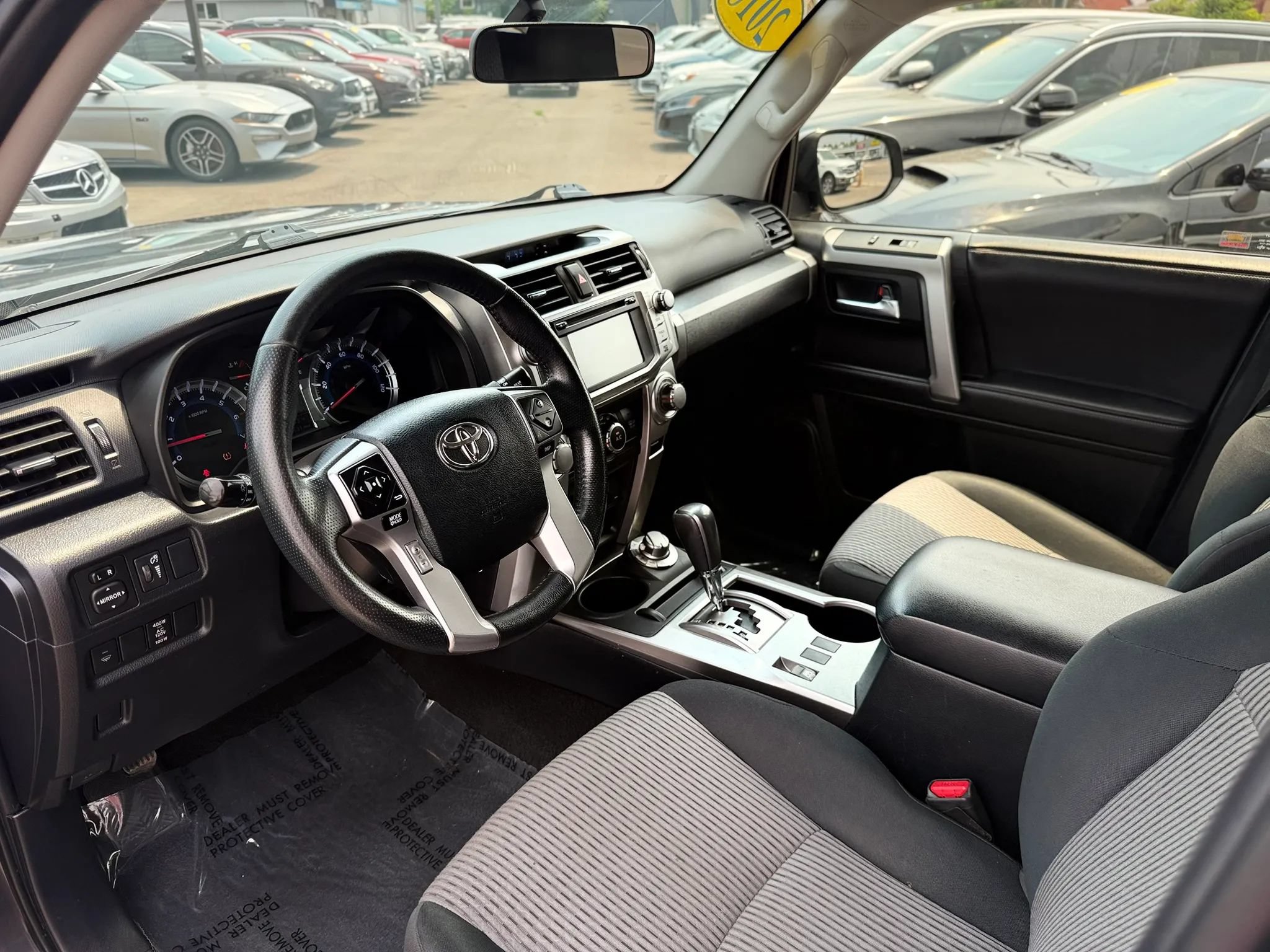Used 2018 Toyota 4Runner SR5 AWD/4WD image 11
