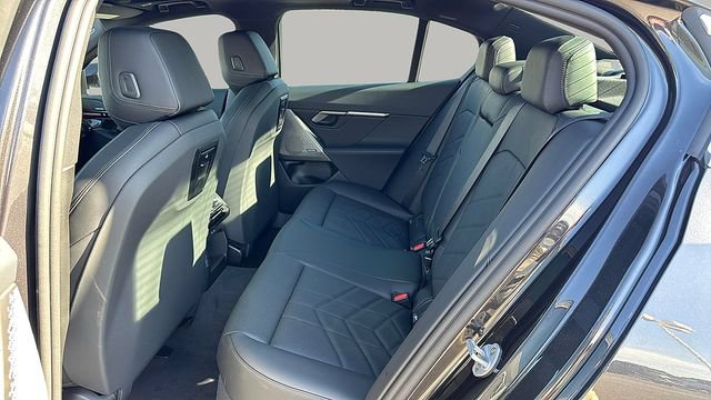 Certified 2025 BMW 530i xDrive w/ Premium Package AWD/4WD image 13