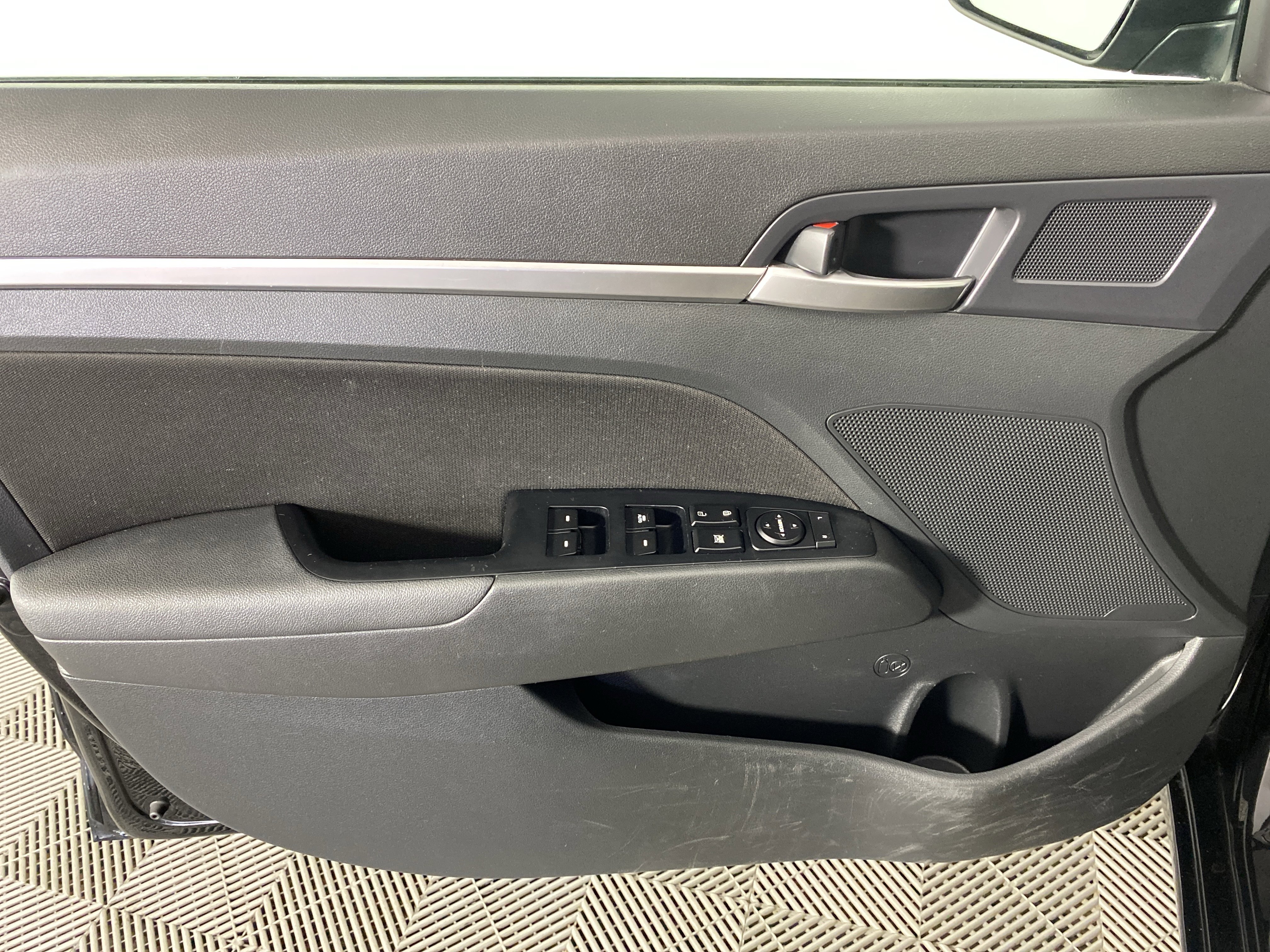 Used 2020 Hyundai Elantra Value Edition w/ Cargo Package (C1) image 13
