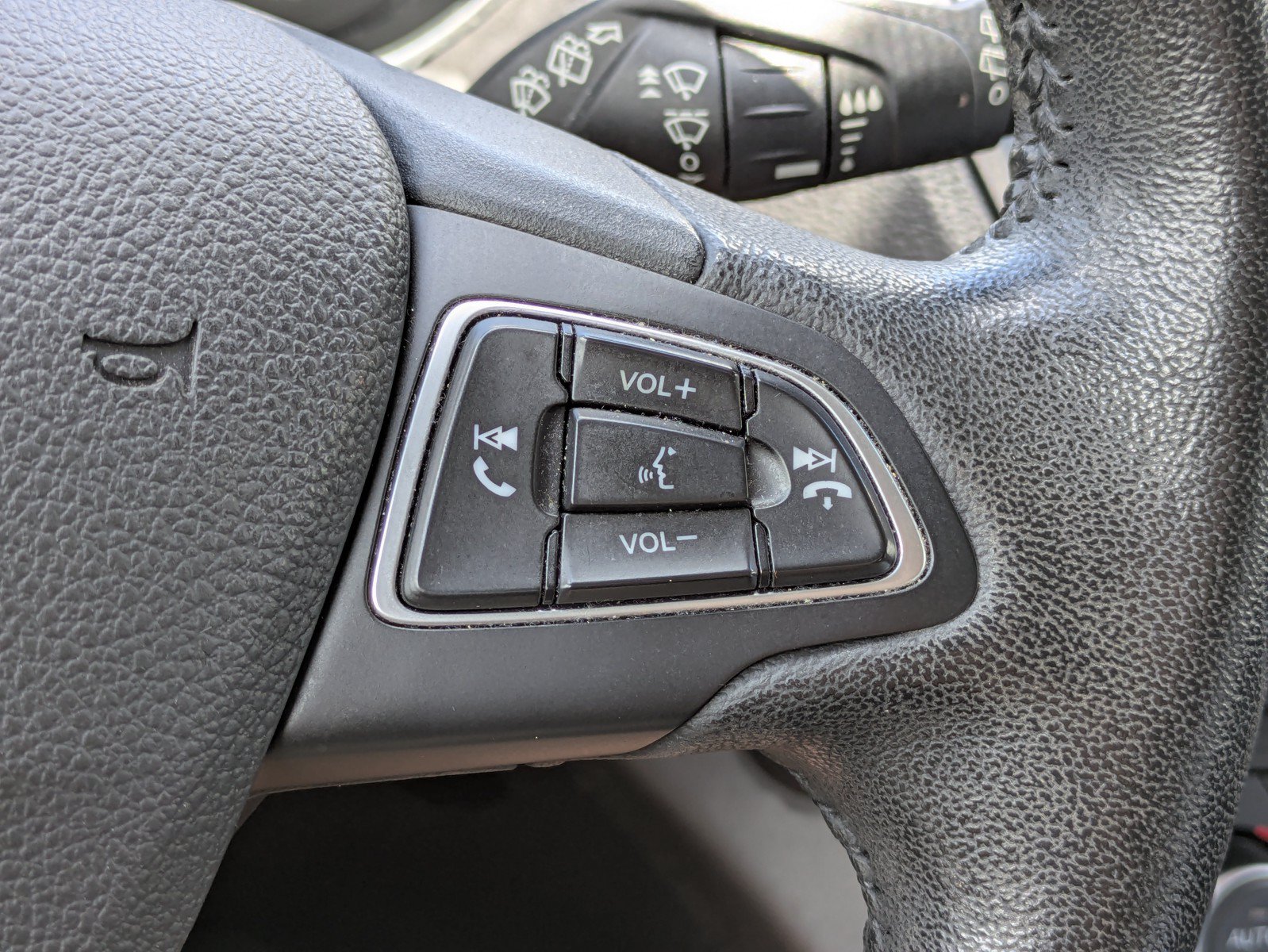 Used 2019 Ford Escape SEL FWD image 21