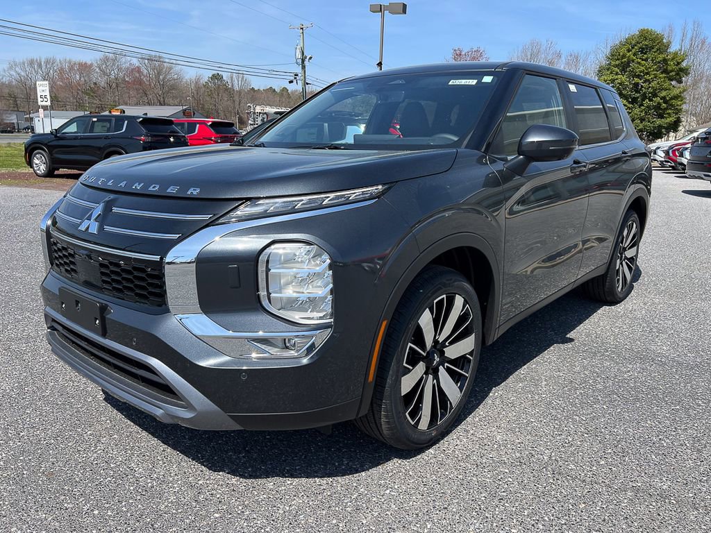 New 2026 Mitsubishi Outlander SE image 1