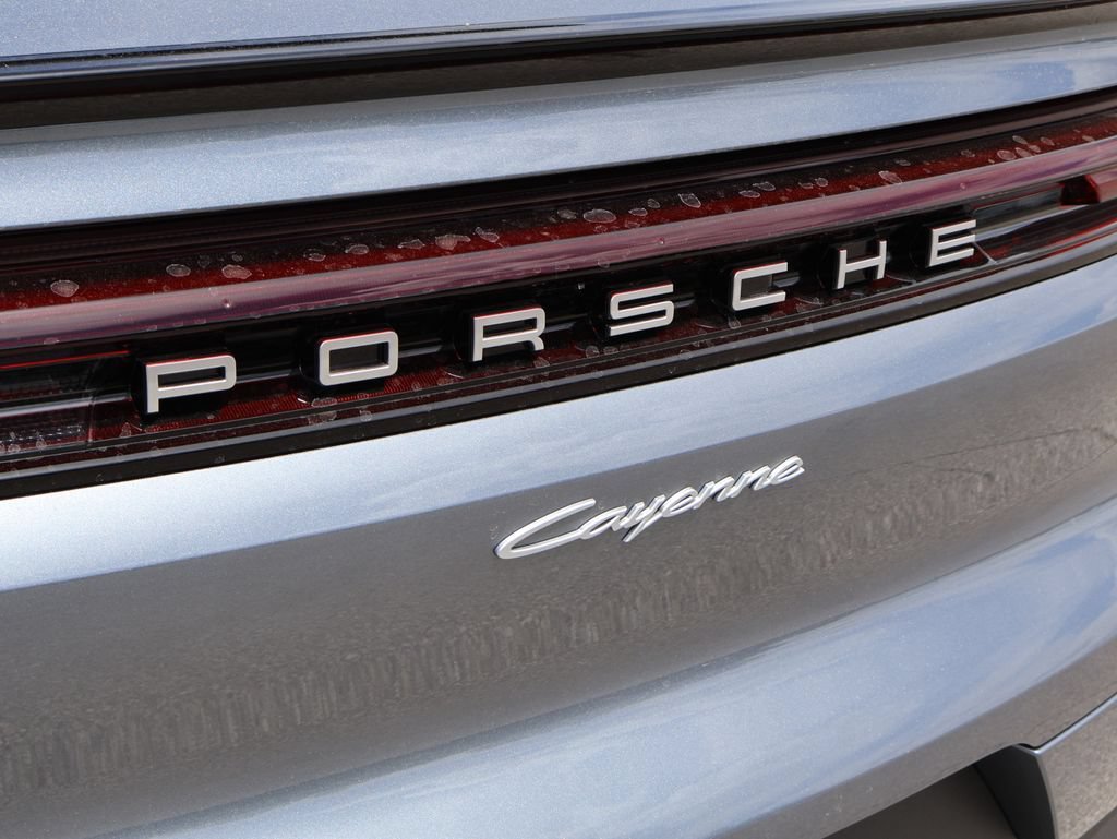 New 2026 Porsche Cayenne Coupe AWD/4WD image 6