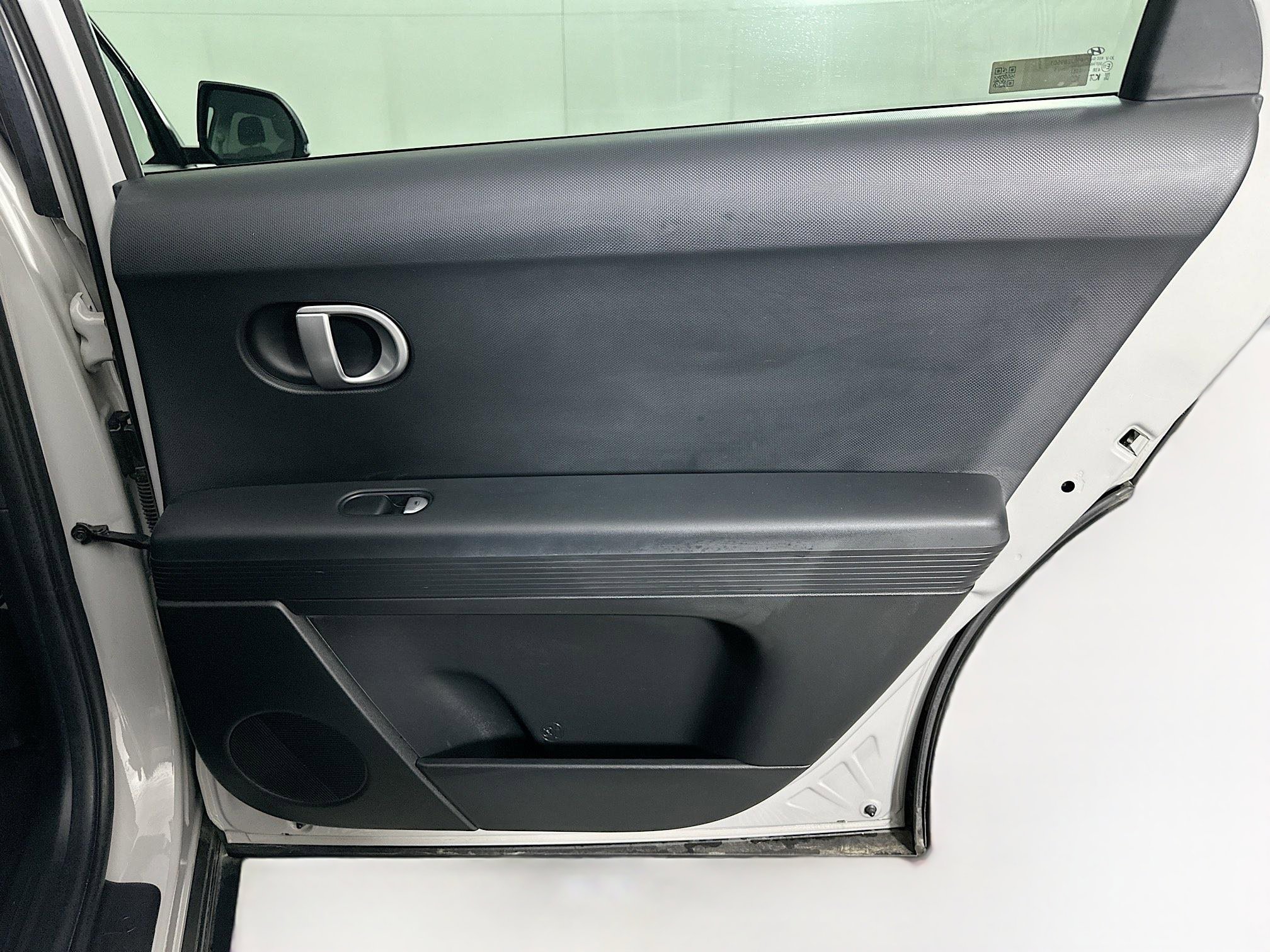 Used 2024 Hyundai Ioniq 5 SE RWD image 29
