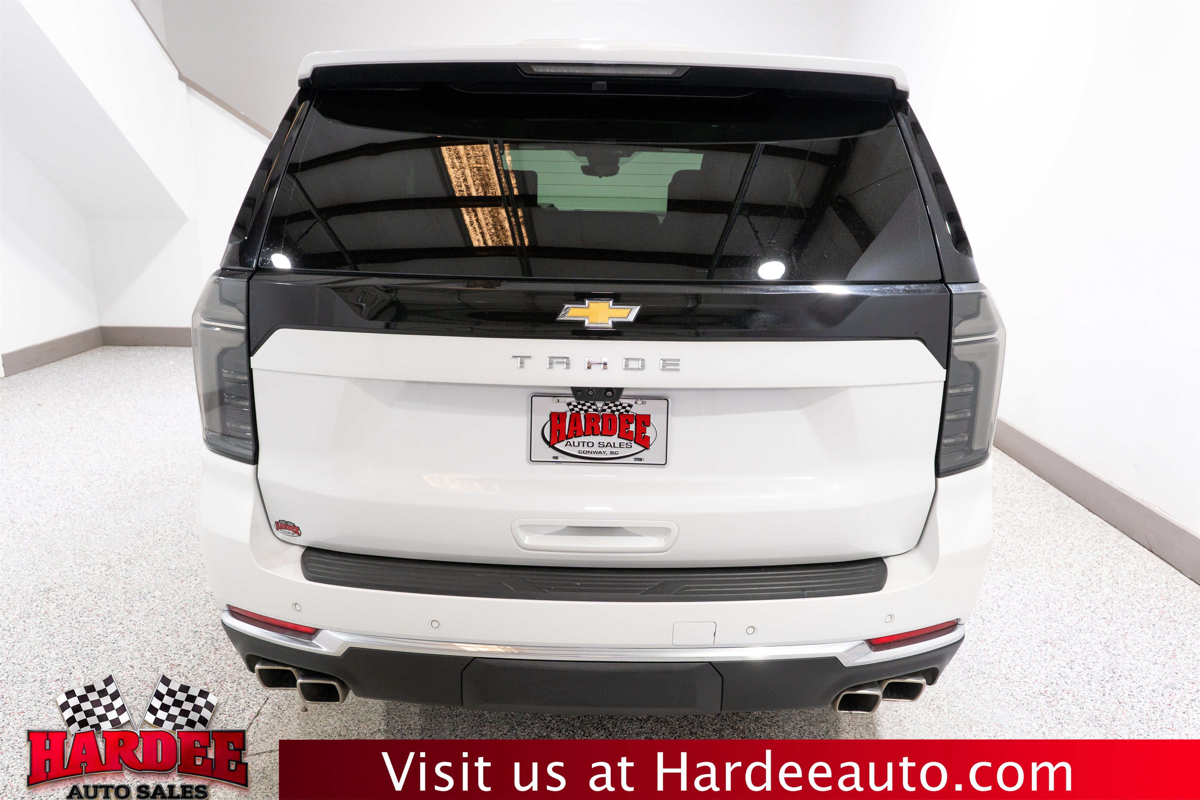 Used 2025 Chevrolet Tahoe High Country AWD/4WD image 4