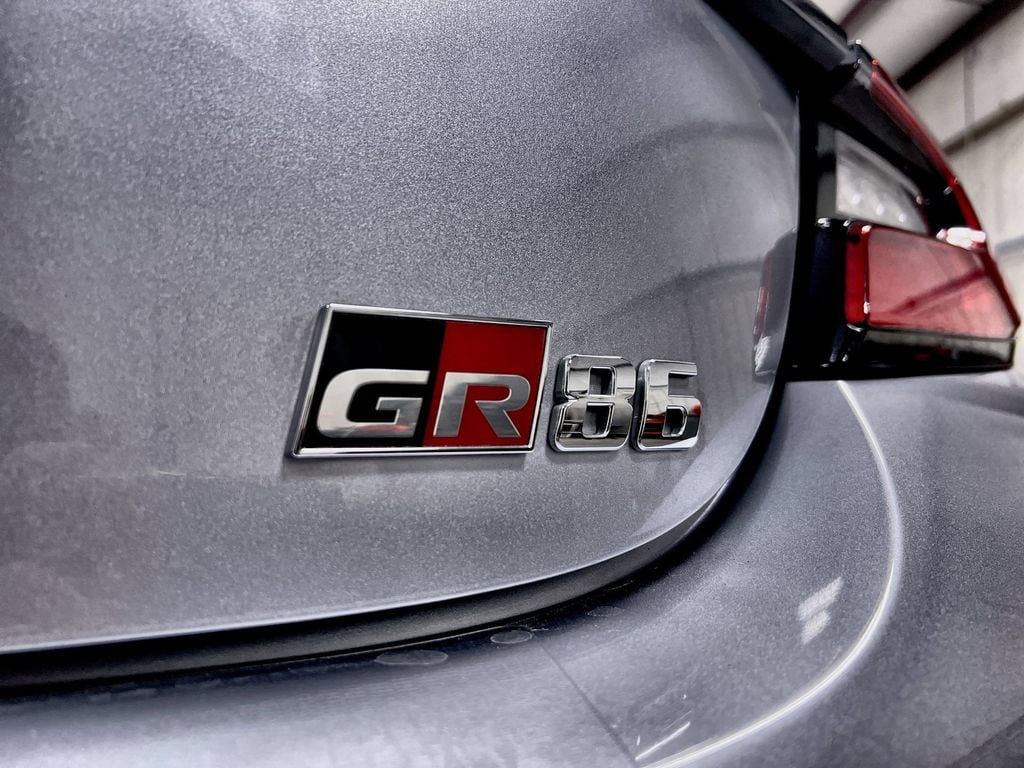 Used 2023 Toyota GR86 Premium w/ ALL Weather Mat Package (TMS) RWD image 12