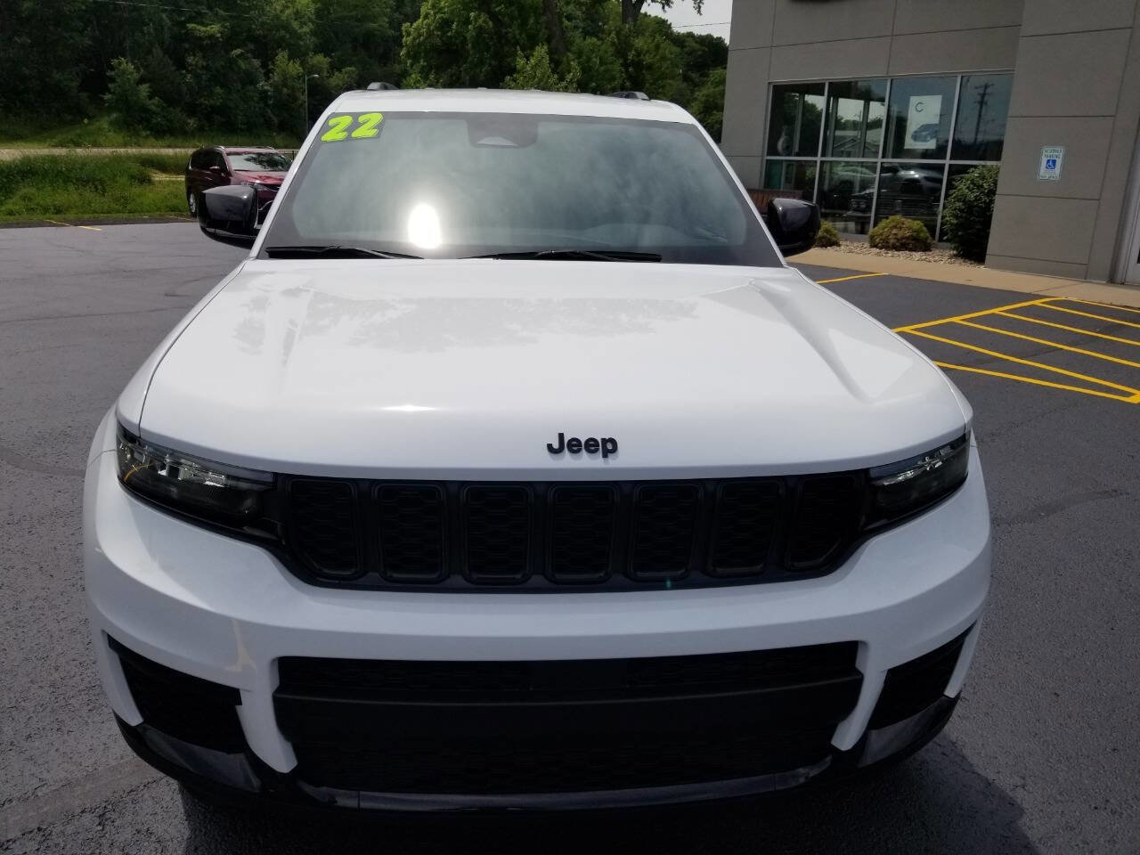 Certified 2022 Jeep Grand Cherokee L Laredo image 2