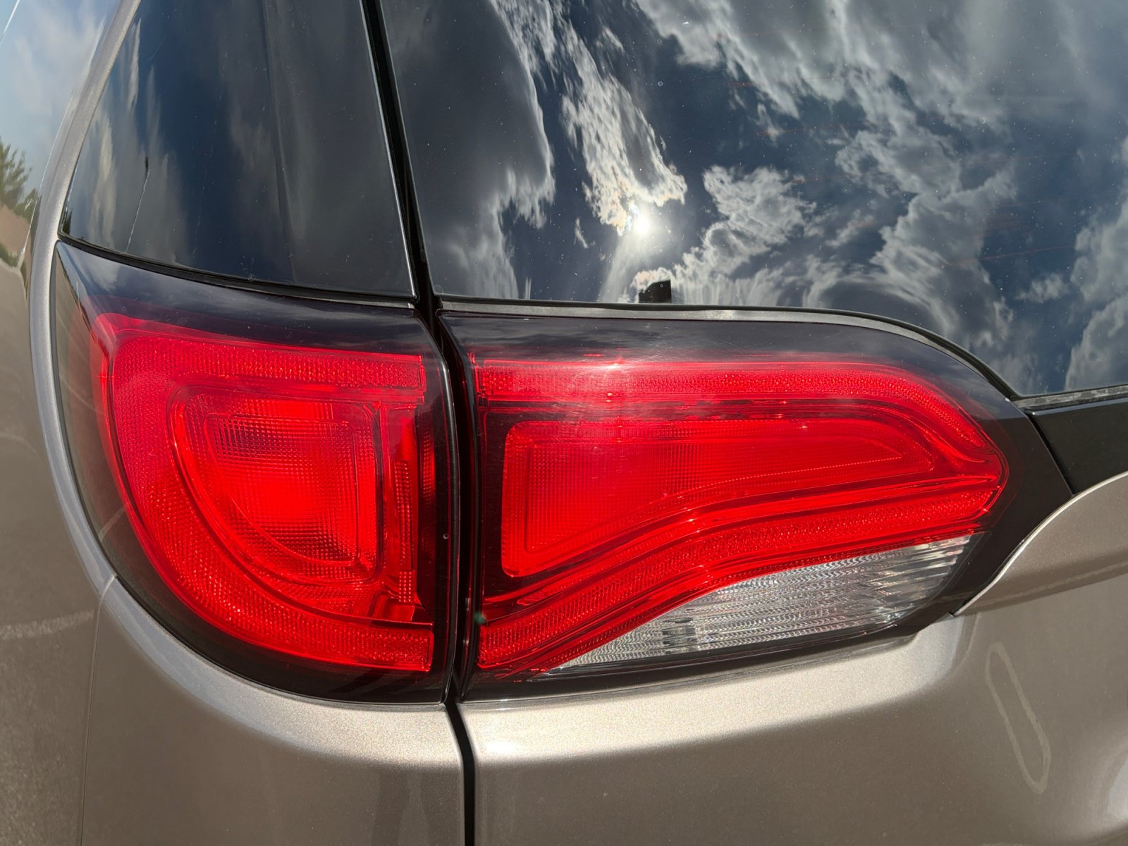 Used 2017 Chrysler Pacifica Touring FWD image 21