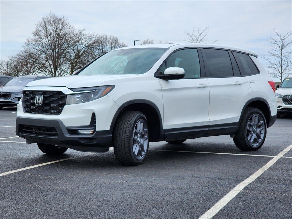 Used 2023 Honda Passport EX-L image 12