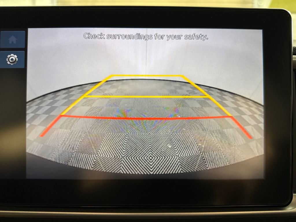 Used 2024 Hyundai Venue SEL image 18