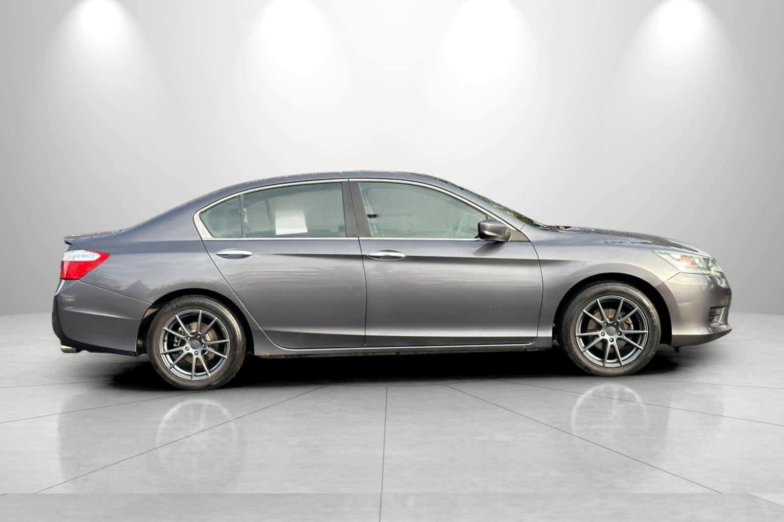 Used 2013 Honda Accord LX image 8