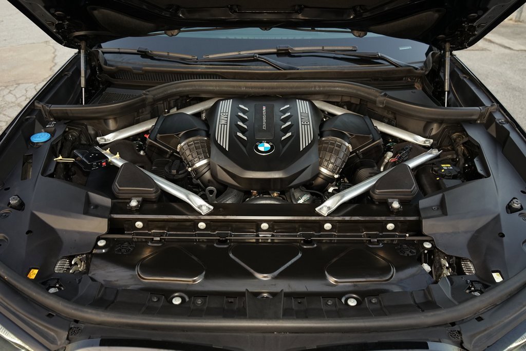 Used 2021 BMW X7 M50i image 34