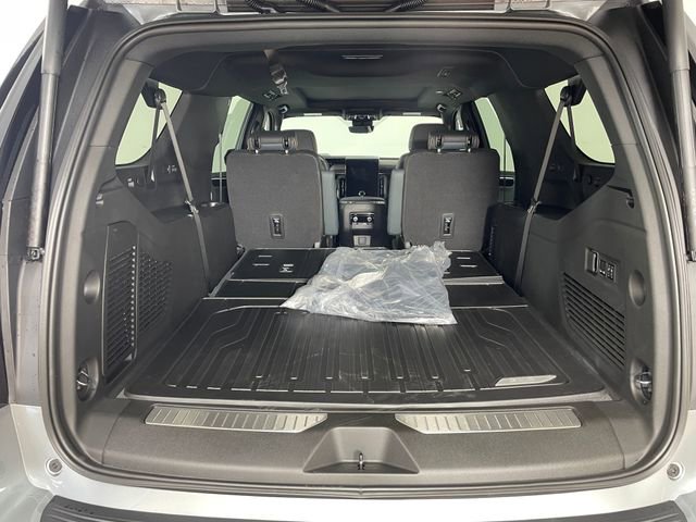 New 2026 GMC Yukon XL AT4 w/ AT4 Premium Package AWD/4WD image 15