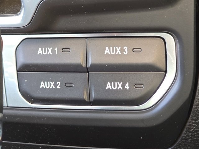 Used 2020 Jeep Gladiator Mojave w/ Cold Weather Group image 12