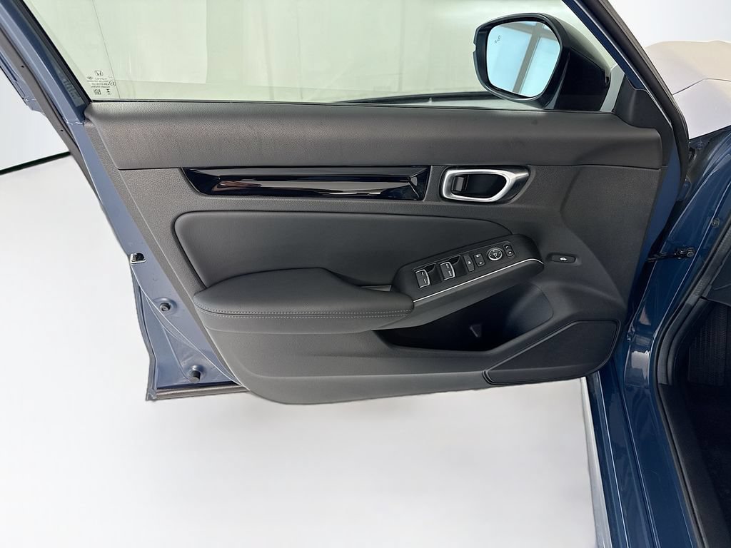 Certified 2025 Honda Civic Sport Touring image 24