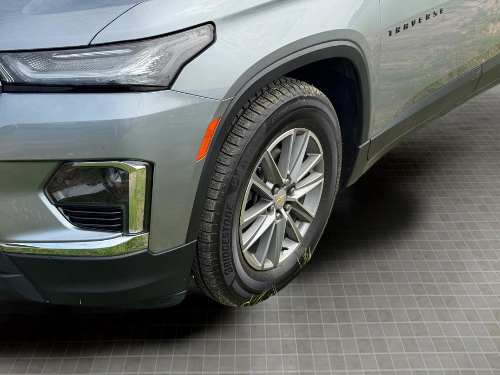 Used 2023 Chevrolet Traverse LT w/ LPO, Floor Liner Package AWD/4WD image 4