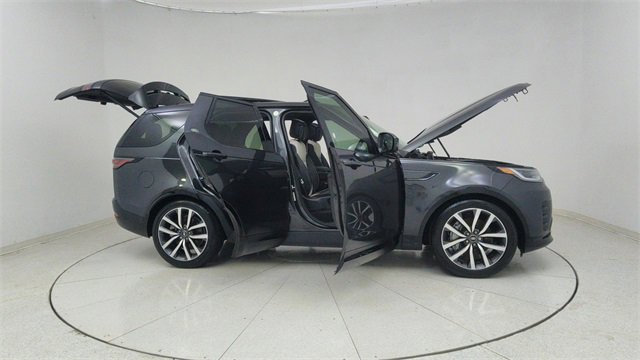 Used 2024 Land Rover Discovery Dynamic SE image 76