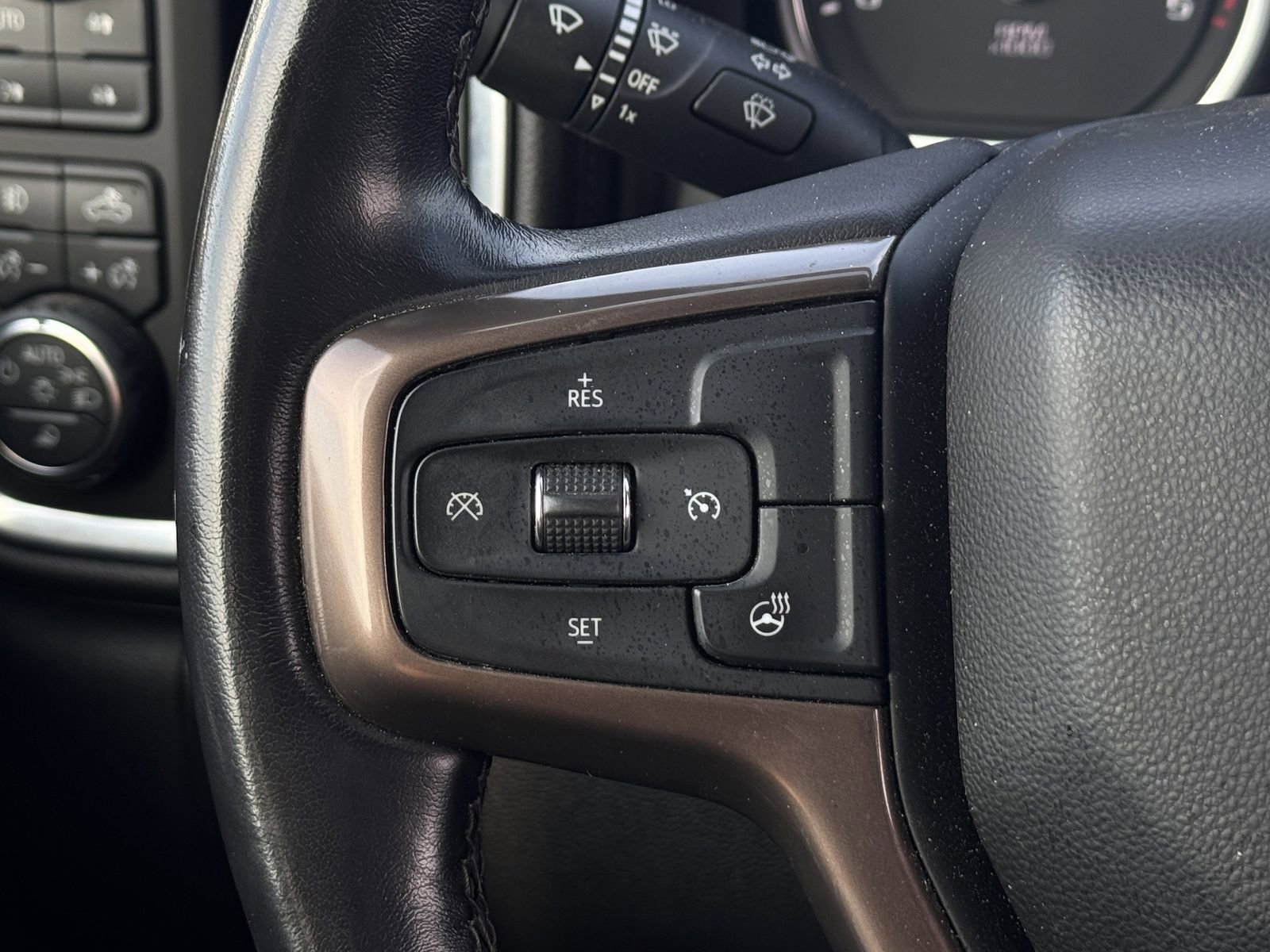 Used 2022 Chevrolet Silverado 3500 High Country image 15