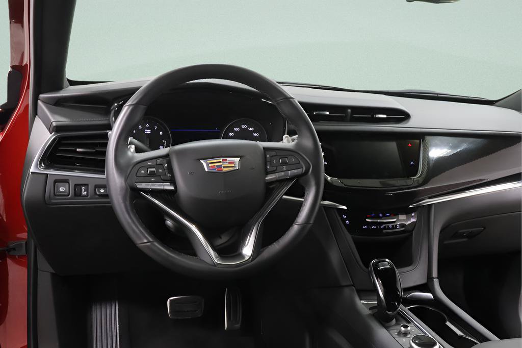 Used 2024 Cadillac XT6 Sport w/ Technology Package AWD/4WD image 9
