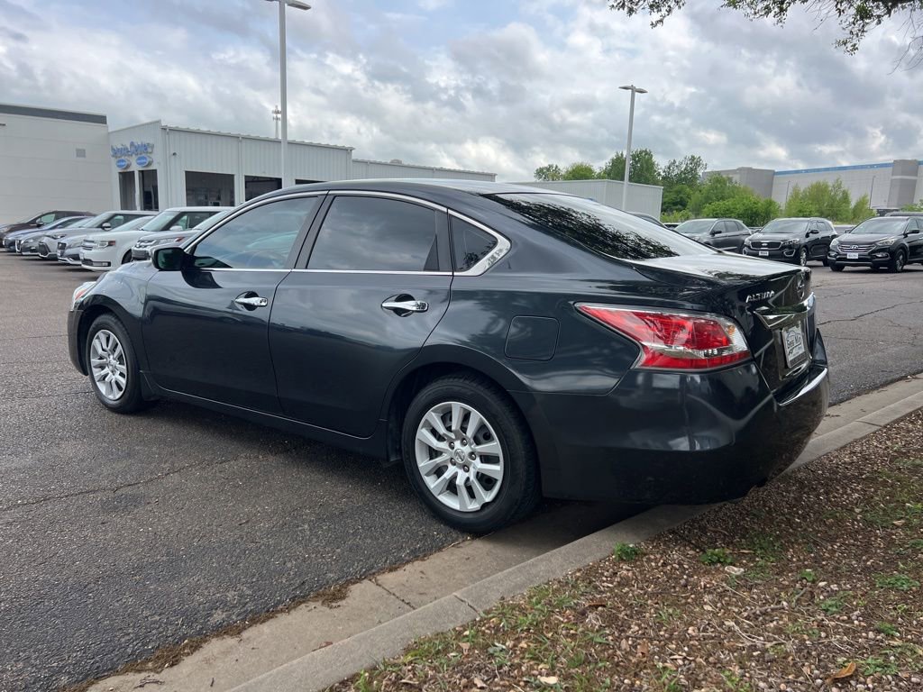 Used 2015 Nissan Altima 2.5 S w/ Power Driver Seat Package image 5
