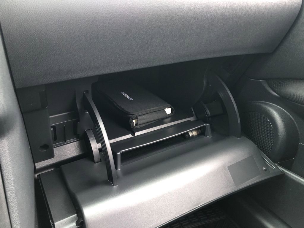 Used 2013 Nissan Rogue SV w/ Premium Pkg image 33