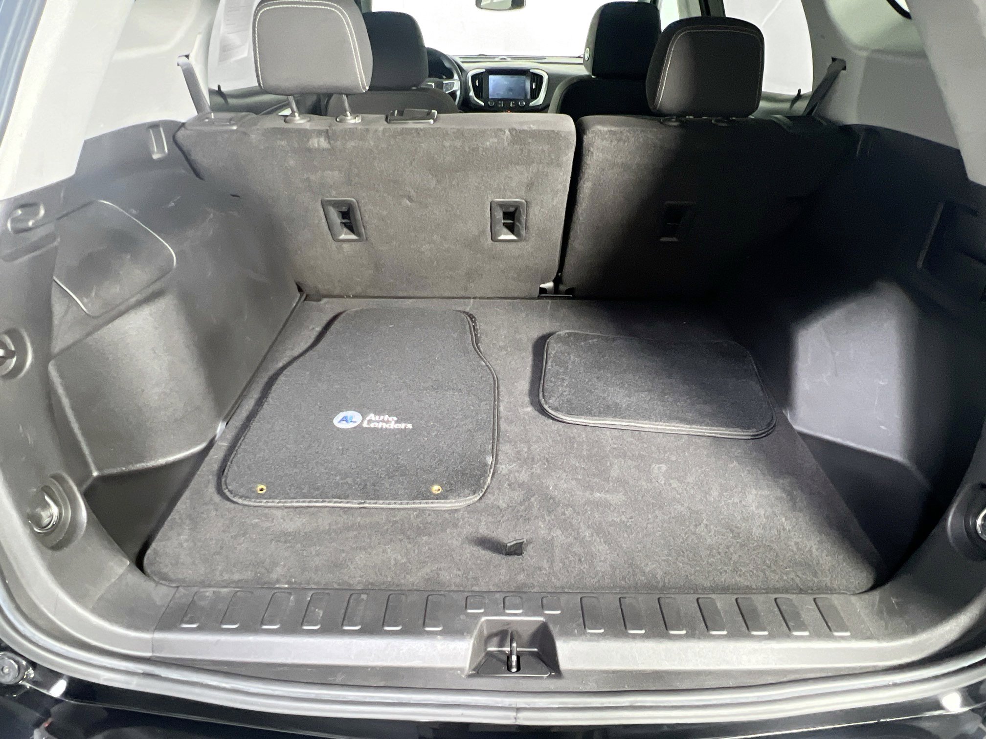 Used 2022 GMC Terrain SLE w/ Driver Convenience Package image 25