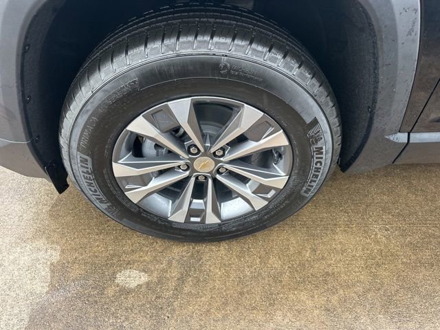 New 2026 Chevrolet Equinox LT w/ Convenience Package II AWD/4WD image 8