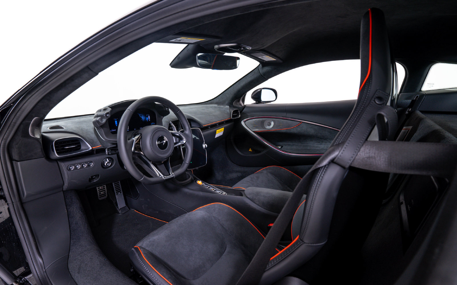 New 2026 McLaren Artura RWD image 17