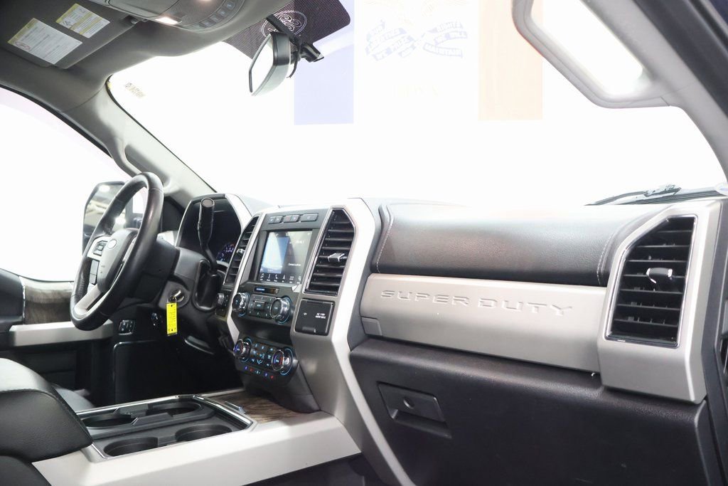 Used 2019 Ford F350 Lariat w/ Chrome Package image 23