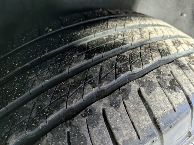 Certified 2024 Cadillac XT5 Premium Luxury FWD image 38