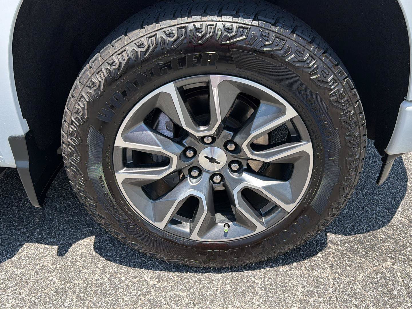 Used 2022 Chevrolet Silverado 1500 RST AWD/4WD image 4