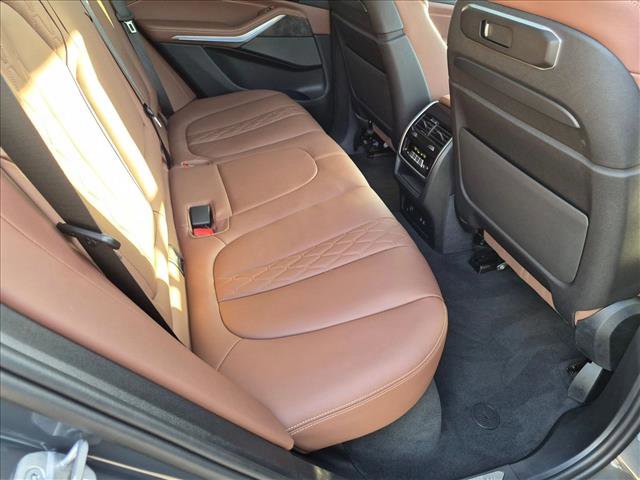 Used 2024 BMW X5 M60i AWD/4WD image 21