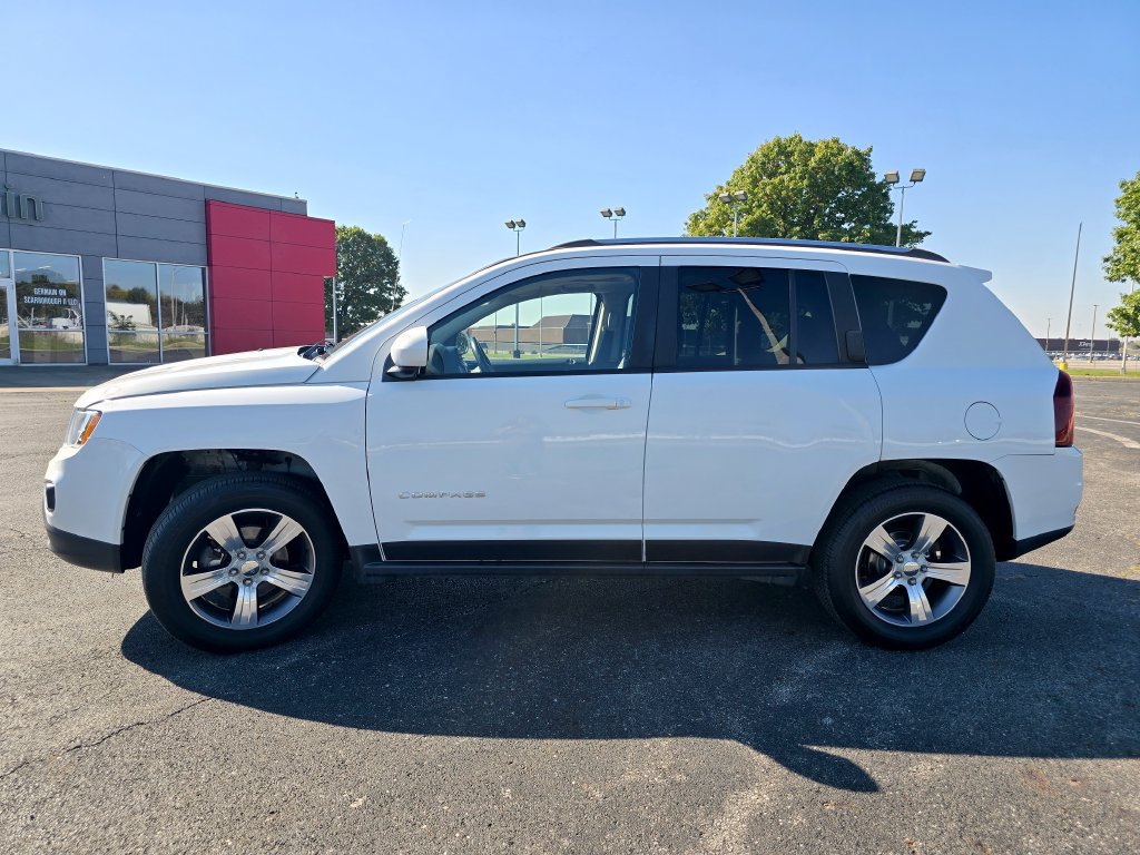 Used 2017 Jeep Compass High Altitude AWD/4WD image 12